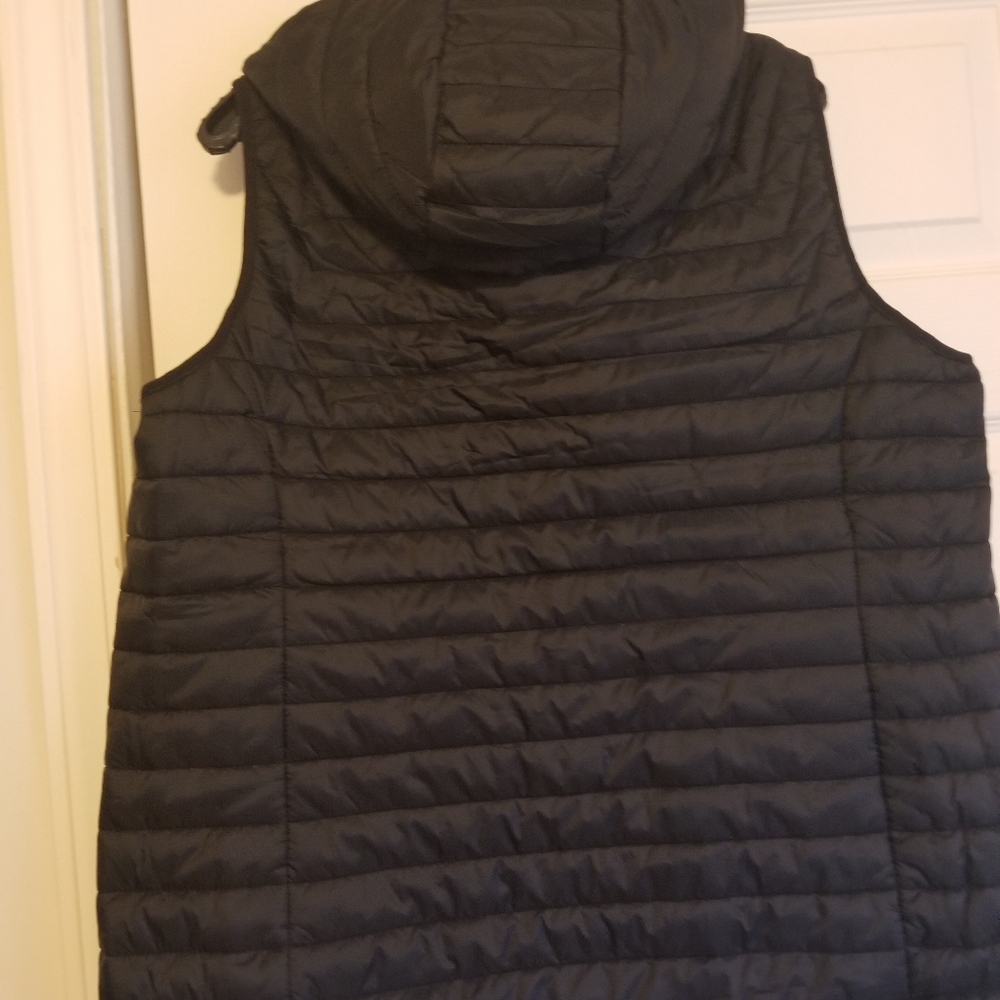 Vest - Picture 2 of 3